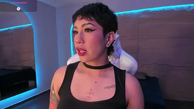 Snapshot of ZahaRose chatting on 09-13-25, 06:19 ZahaRose online show from 09-13-25, 06:19