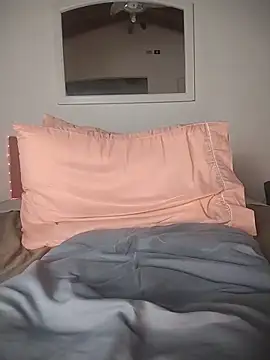 CinnamonGirlRJ online show from 12-20-25, 12:57