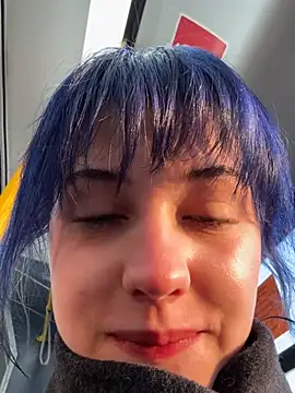 Only April online show from 03-07-26, 05:25