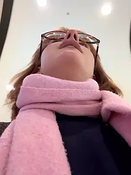 Only April online show from 11-11-25, 11:27