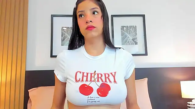 Snapshot of catalina_jolie chatting on 02-16-26, 04:22 catalina jolie online show from 02-16-26, 04:22