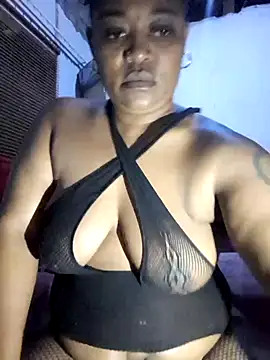 BigAssjuicy26 online show from 10-29-25, 06:07