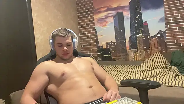 MusclePhantom online show from 10-27-25, 10:54