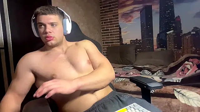 MusclePhantom online show from 03-27-26, 09:27