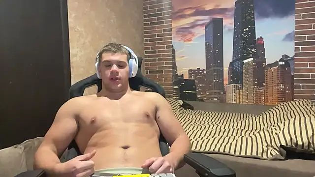 MusclePhantom online show from 10-24-25, 08:41