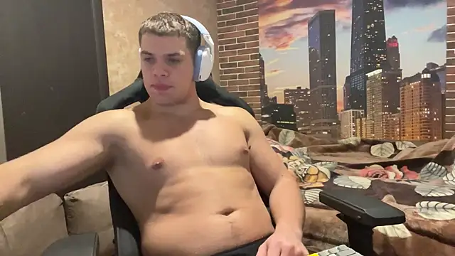 MusclePhantom online show from 10-31-25, 09:22