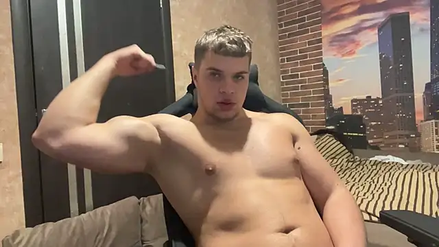 MusclePhantom online show from 11-27-25, 10:10