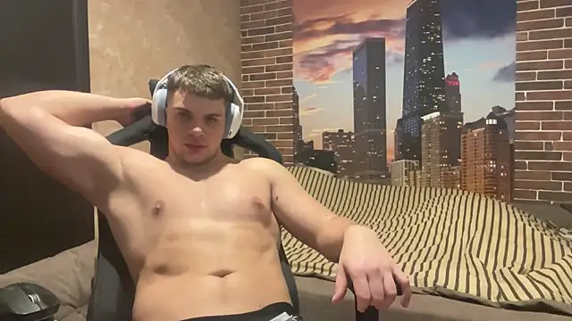 MusclePhantom online show from 12-19-25, 10:45