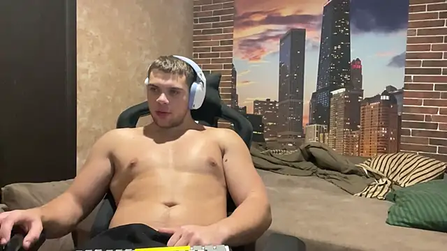 MusclePhantom online show from 10-28-25, 10:09