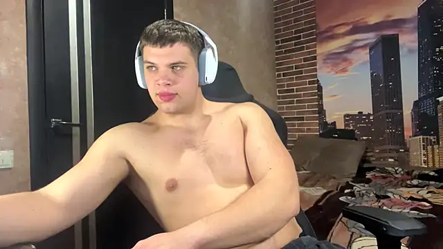 MusclePhantom online show from 04-07-26, 08:10