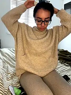 BELLABLACKXUK online show from 10-06-25, 11:22