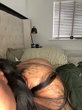 BELLABLACKXUK online show from 10-16-25, 11:07