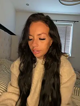 BELLABLACKXUK online show from 10-04-25, 03:13