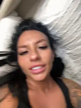 BELLABLACKXUK online show from 10-18-25, 12:12