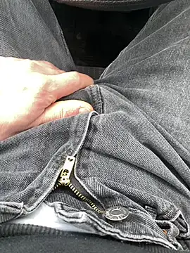 Snapshot of wwwiiilll chatting on 11-16-25, 12:10 wwwiiilll online show from 11-16-25, 12:10