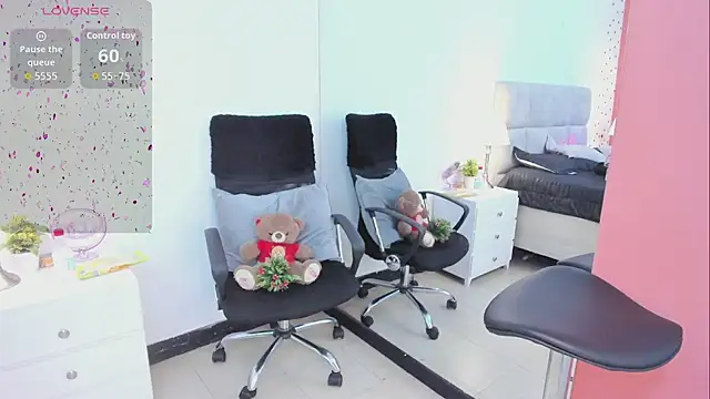 AbbySaennz online show from 09-14-25, 03:23