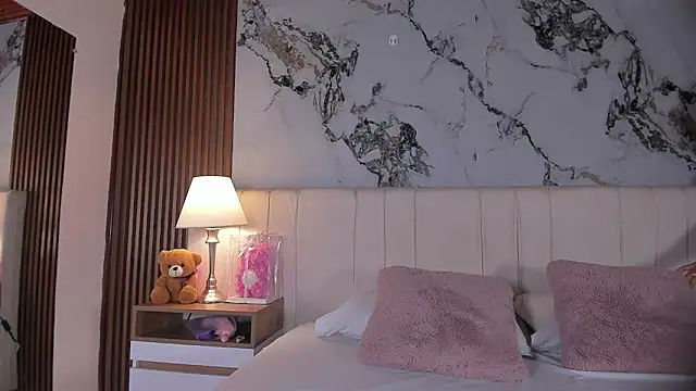 LunaRosse  online show from 04-13-26, 11:36