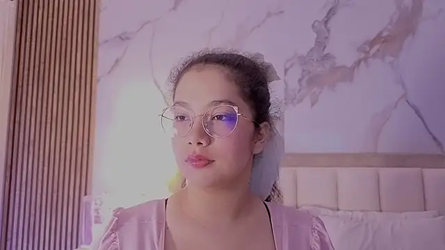 LunaRosse  online show from 04-06-26, 10:27