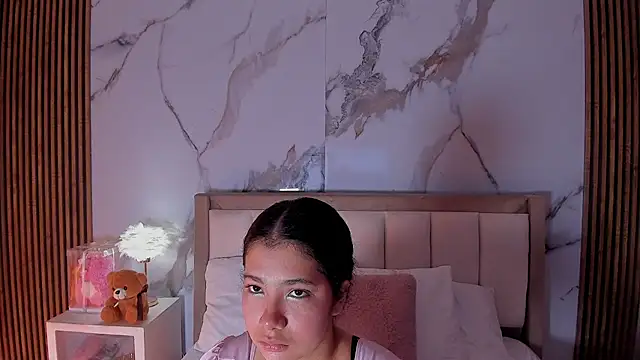 Snapshot of LunaRosse_ chatting on 06-08-26, 10:27 LunaRosse online show from 06-08-26, 10:27