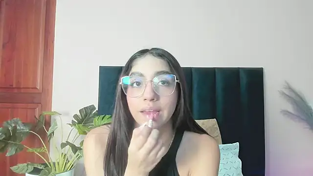 IvyJhons online show from 12-16-25, 12:09