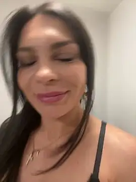 Snapshot of salvana chatting on 06-10-26, 08:10 salvana online show from 06-10-26, 08:10
