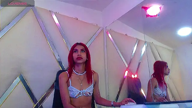 TifannyHott online show from 02-05-26, 07:32