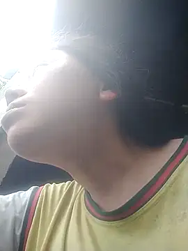 Snapshot of adchio chatting on 04-15-26, 09:59 adchio online show from 04-15-26, 09:59