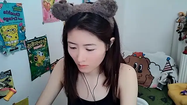 Snapshot of Moonlight-23 chatting on 09-26-25, 06:42 Moonlight-23 online show from 09-26-25, 06:42