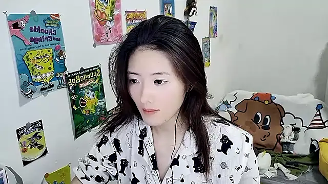 Snapshot of Moonlight-23 chatting on 10-08-25, 02:51 Moonlight-23 online show from 10-08-25, 02:51