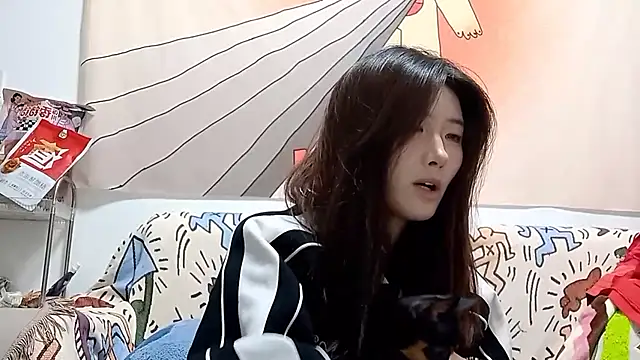 Snapshot of Moonlight-23 chatting on 11-27-25, 01:00 Moonlight-23 online show from 11-27-25, 01:00