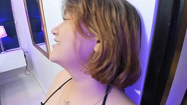 isa grey  online show from 12-20-25, 03:31