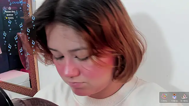 isa grey  online show from 11-16-25, 10:24