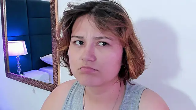 isa grey  online show from 11-10-25, 04:39