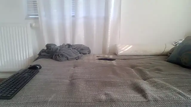 Snapshot of XLBarehengst chatting on 07-13-26, 05:51 XLBarehengst online show from 07-13-26, 05:51