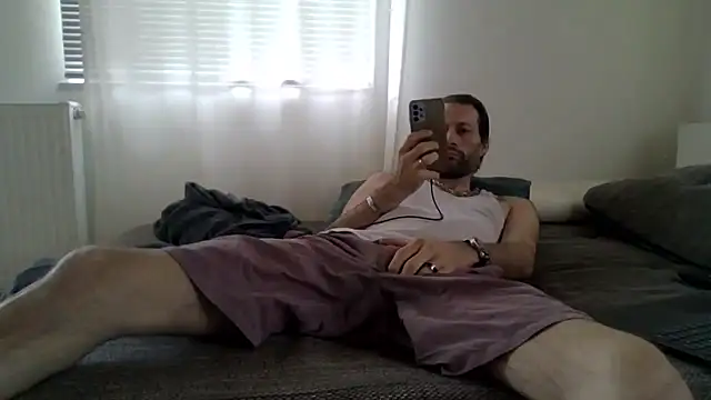 XLBarehengst online show from 10-26-25, 01:11