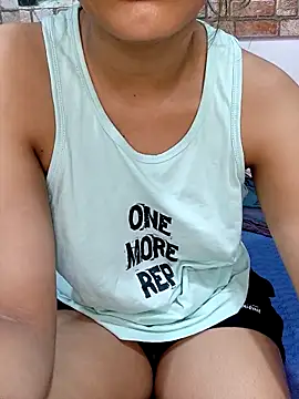 blueeyegirl22 online show from 10-31-25, 07:27