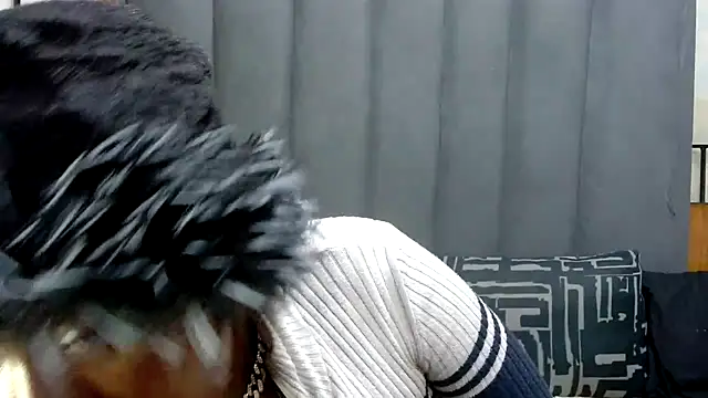 Snapshot of MrsMxx25 chatting on 06-03-26, 01:23 MrsMxx25 online show from 06-03-26, 01:23
