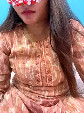 Snapshot of Naughty-Kamini chatting on 09-26-25, 05:31 Naughty-Kamini online show from 09-26-25, 05:31