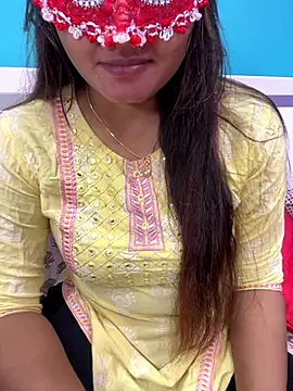 Snapshot of Naughty-Kamini chatting on 10-06-25, 09:32 Naughty-Kamini online show from 10-06-25, 09:32