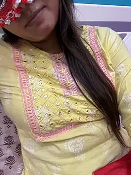 Snapshot of Naughty-Kamini chatting on 10-06-25, 09:37 Naughty-Kamini online show from 10-06-25, 09:37