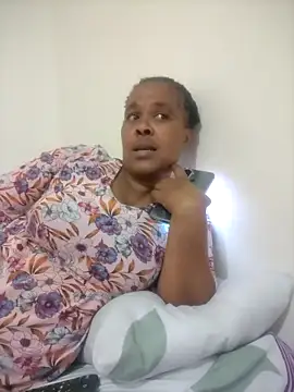 Snapshot of Ebonyboobsmilk chatting on 10-06-25, 05:35 Ebonyboobsmilk online show from 10-06-25, 05:35