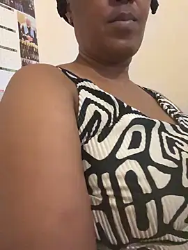Snapshot of Ebonyboobsmilk chatting on 11-21-25, 05:34 Ebonyboobsmilk online show from 11-21-25, 05:34