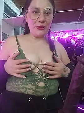 Snapshot of miichellemalvoa chatting on 07-15-26, 02:29 miichellemalvoa online show from 07-15-26, 02:29