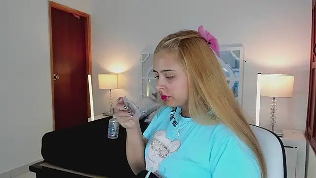 MikaelaStone online show from 02-01-26, 01:09