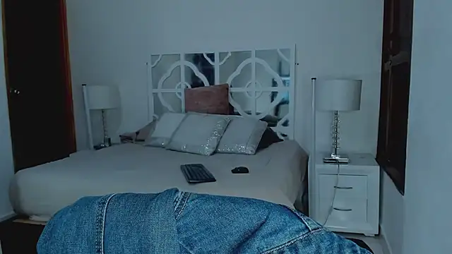 MikaelaStone online show from 01-31-26, 07:12