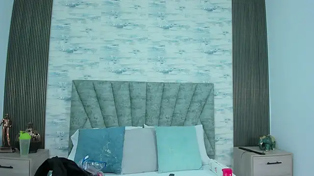 ShanelEvans online show from 09-16-25, 06:53