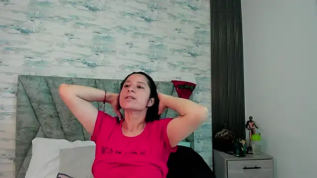 ShanelEvans online show from 12-17-25, 06:46