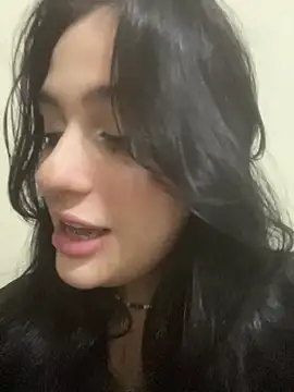 Snapshot of pudizinhaa chatting on 05-28-26, 10:15 pudizinhaa online show from 05-28-26, 10:15