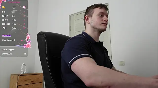 Snapshot of Richard_Dullas chatting on 05-17-26, 11:10 Richard Dullas online show from 05-17-26, 11:10
