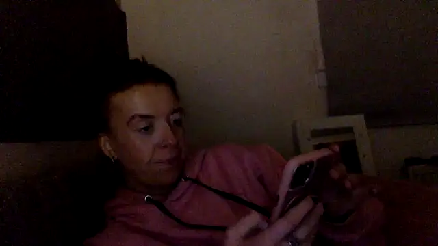 Snapshot of Bellababexox chatting on 05-24-26, 05:40 Bellababexox online show from 05-24-26, 05:40
